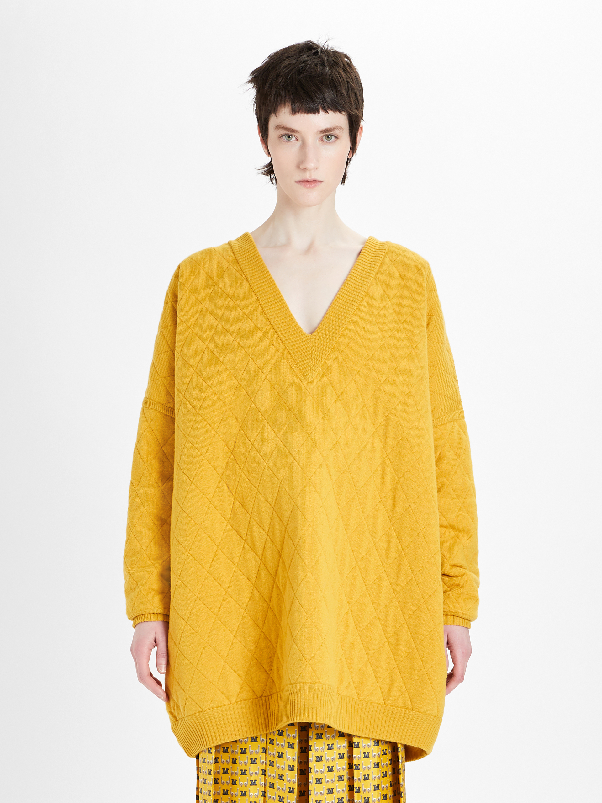yellow knit jumper