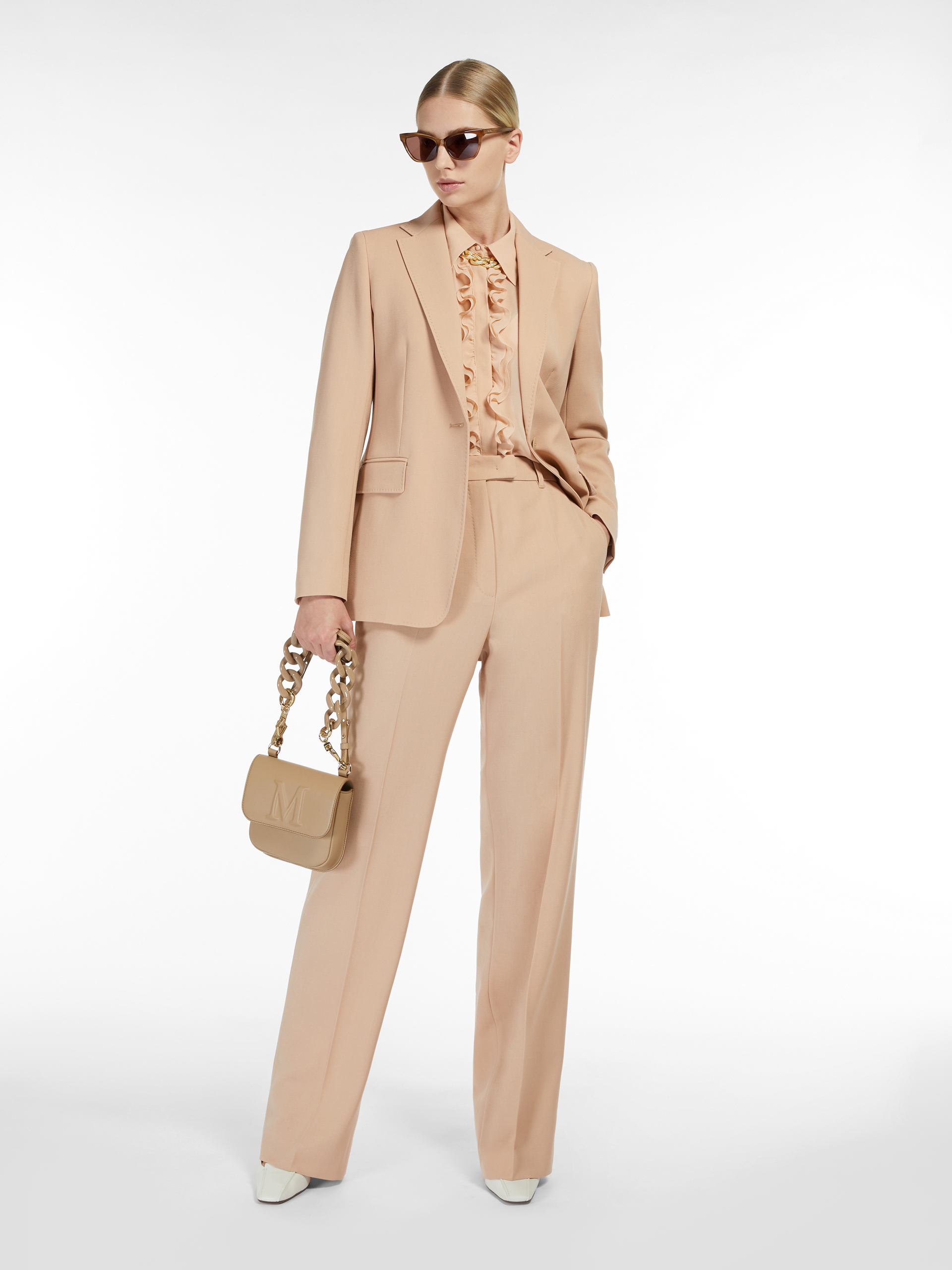 Giacca in crêpe satin di lana, make up nude - \