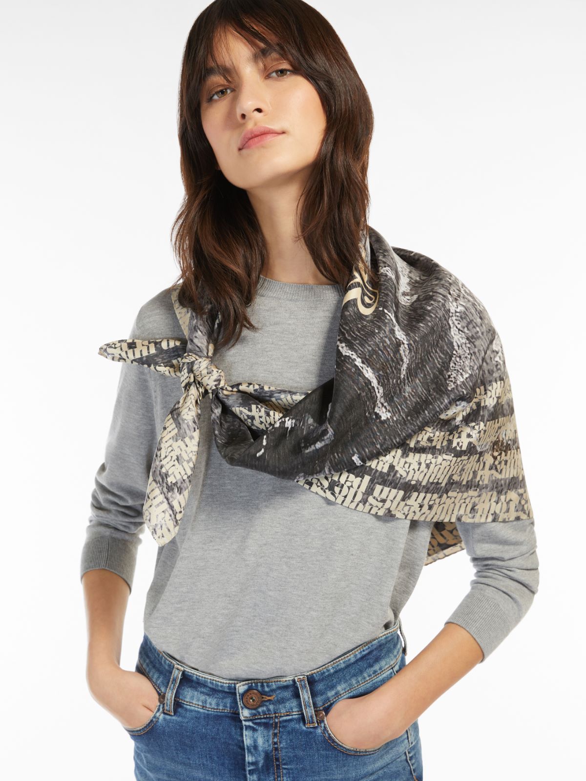 0000~MARC Wool and Cashmere Foulard 140x130cm