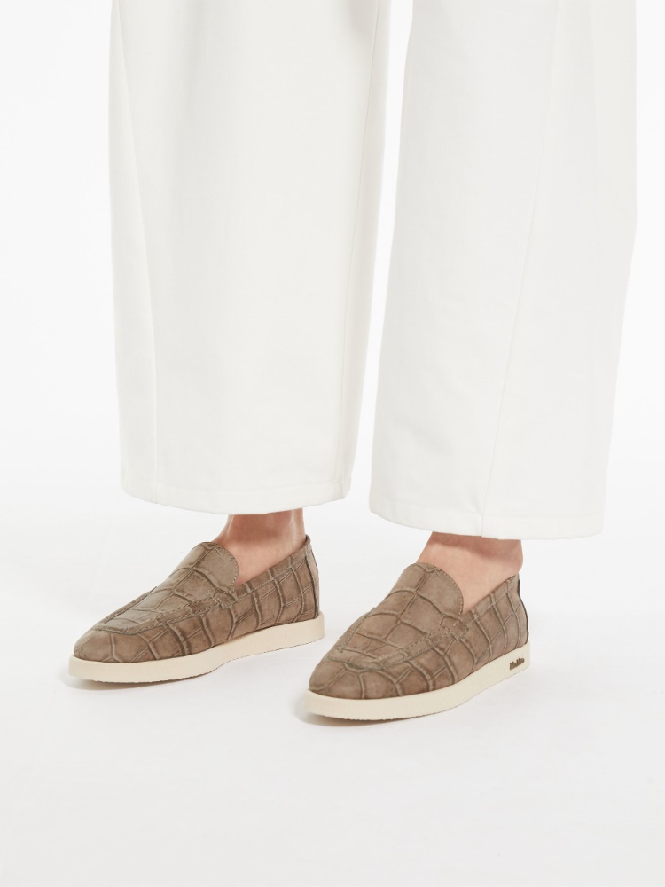 Crocodile-embossed leather loafers, turtledove grey | 