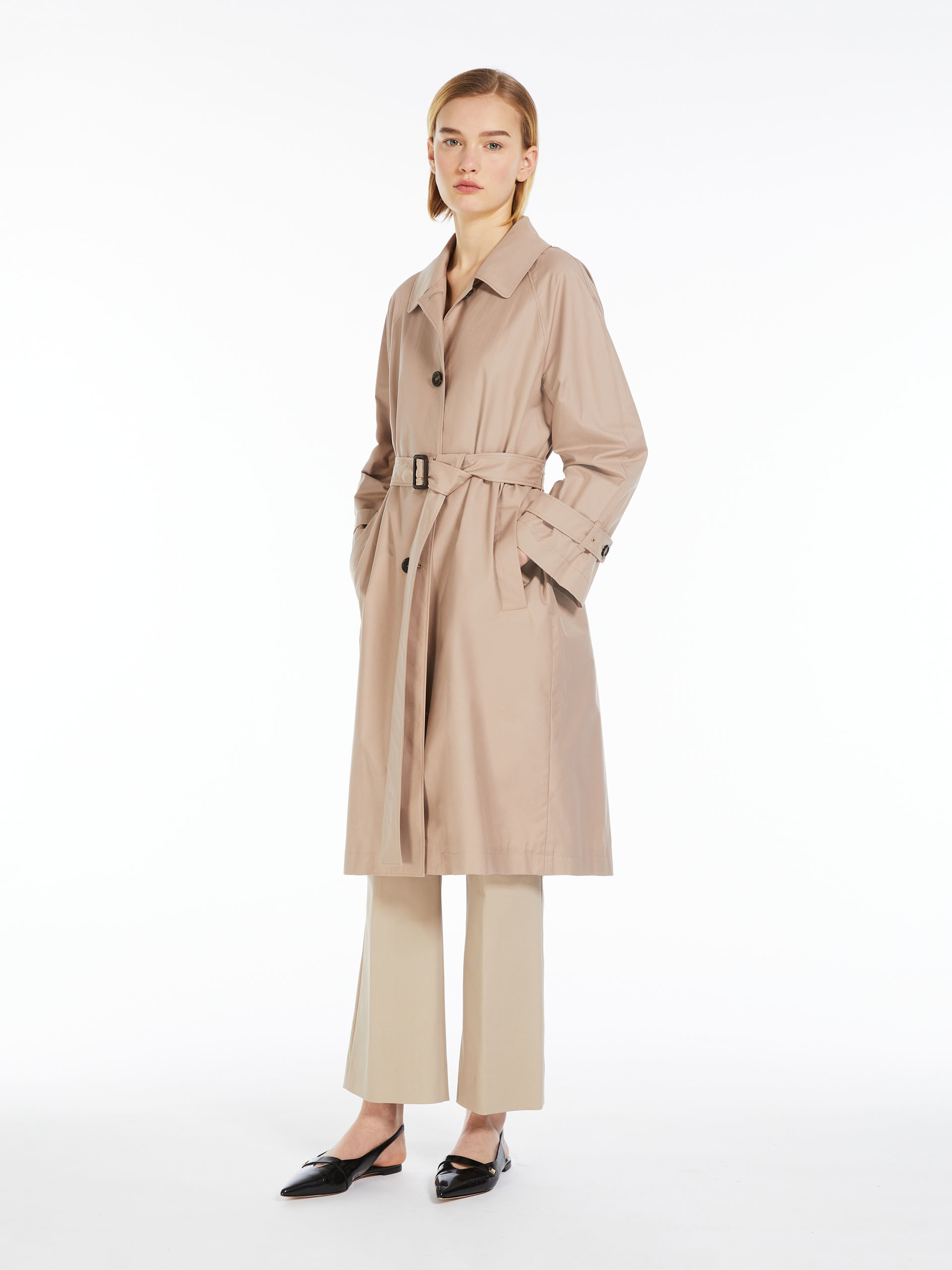Single-breasted trench coat in water-resistant twill, powder 