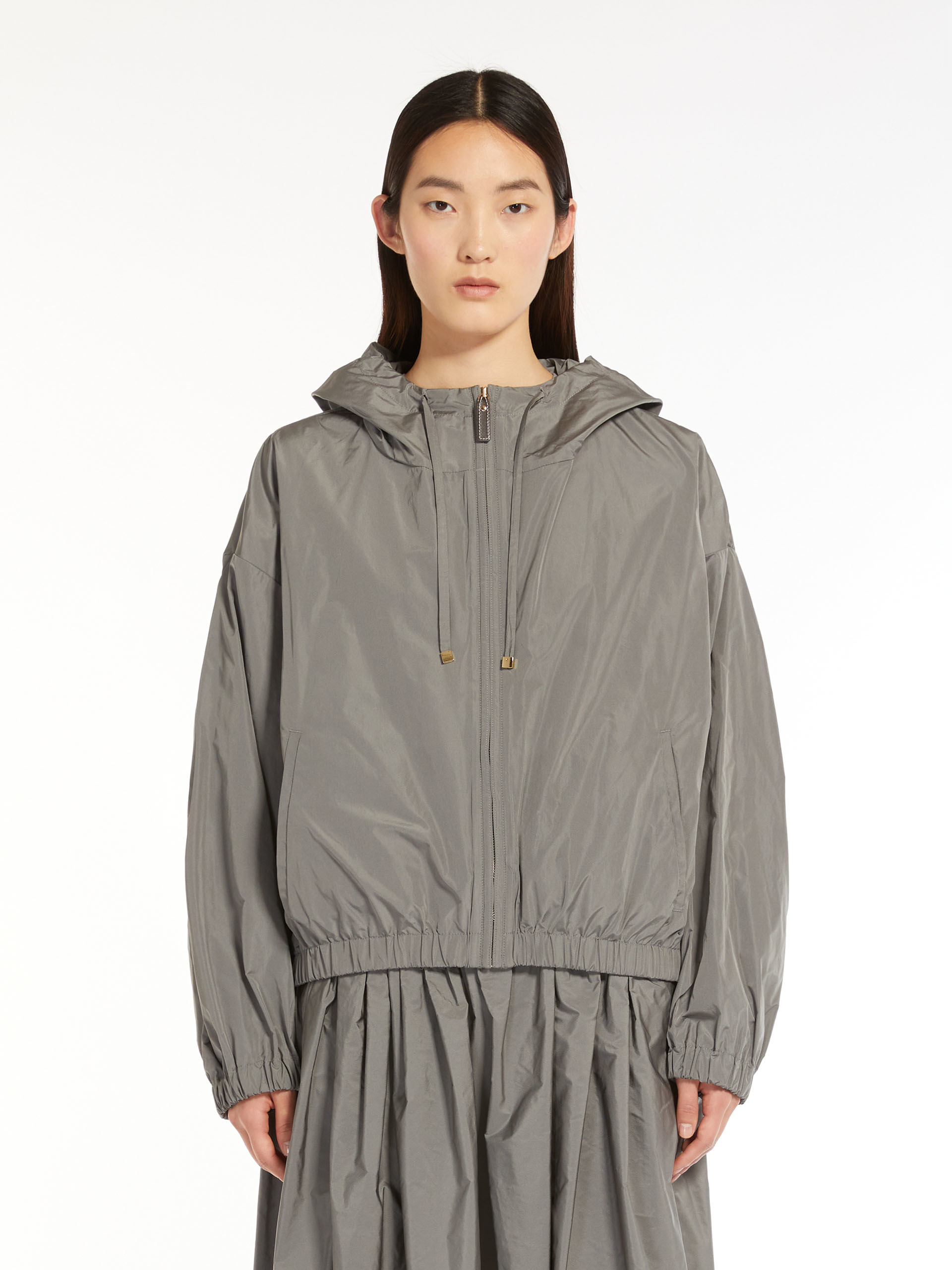 Short parka in water-resistant taffeta, medium grey | 
