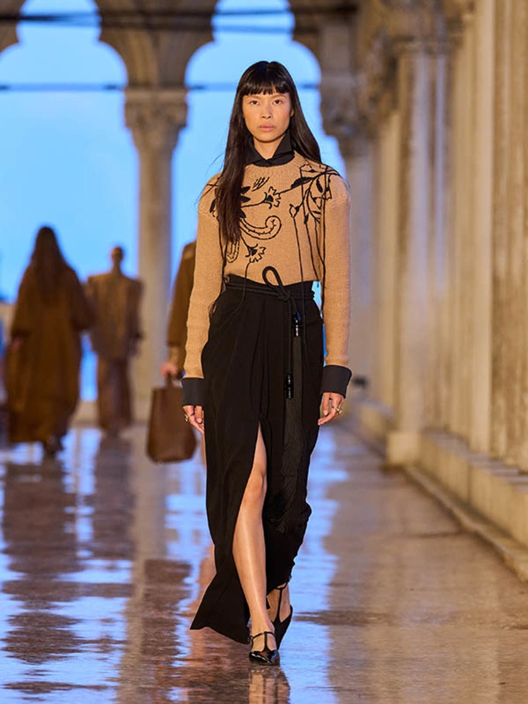 Long cady skirt with pleats + BLACK - Max Mara