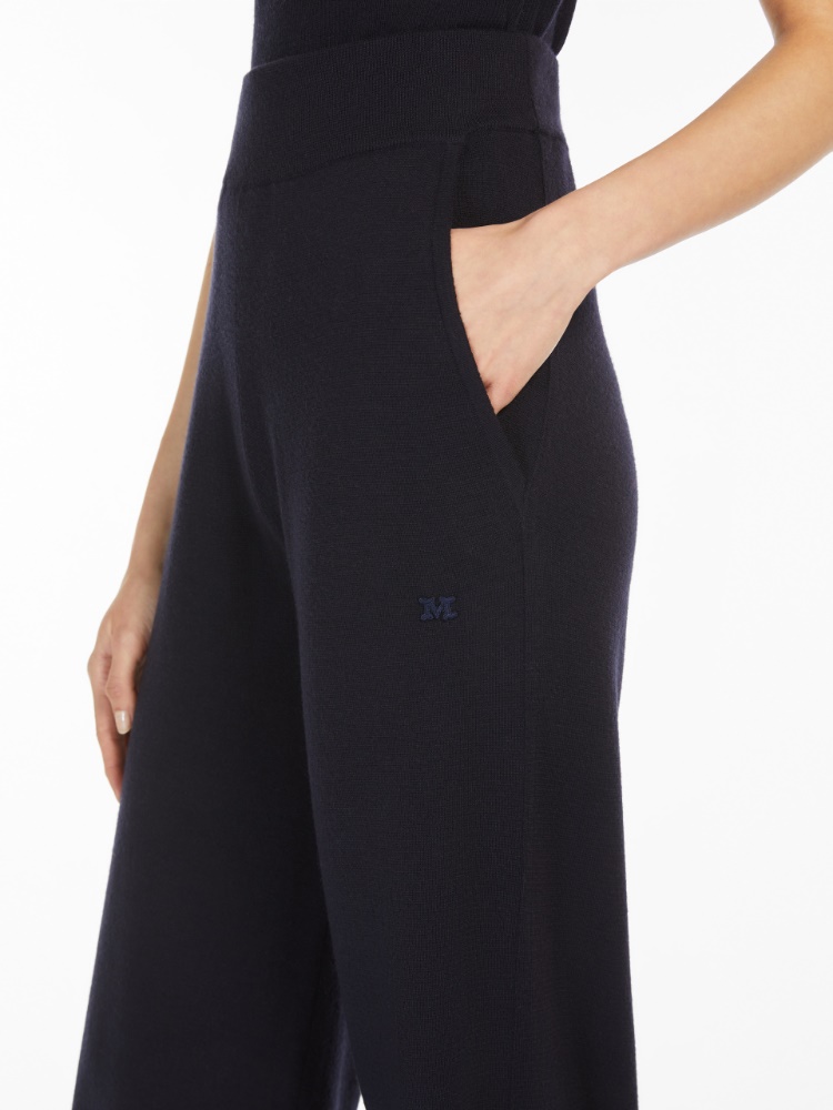 【関税&送料込】Max Mara Trousers In Wool Yarn Relaxed-fit wool yarn trousers, black | Weekend Max Mara