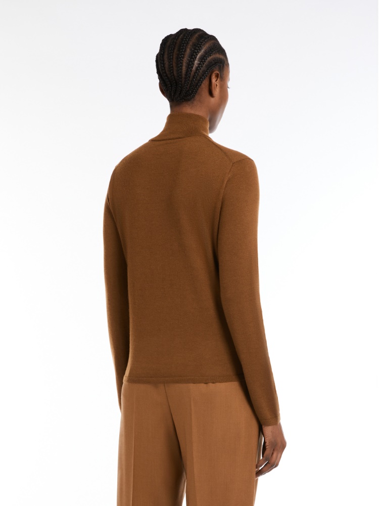  - Max Mara