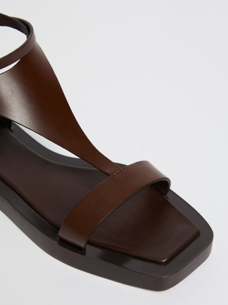  - Max Mara