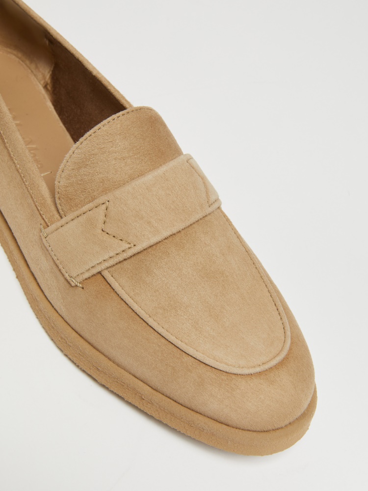 送料込/関税込■Max Mara■Softmoc スエードローファー Suede moccasins, camel | 