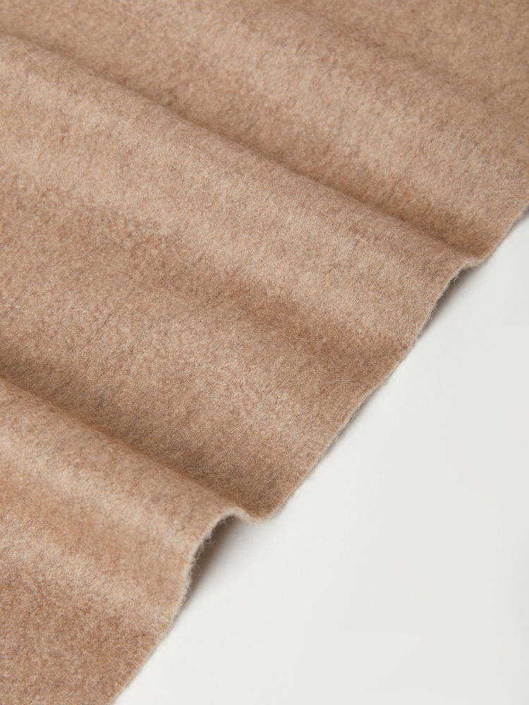Fringed cashmere stole, beige shaded | 