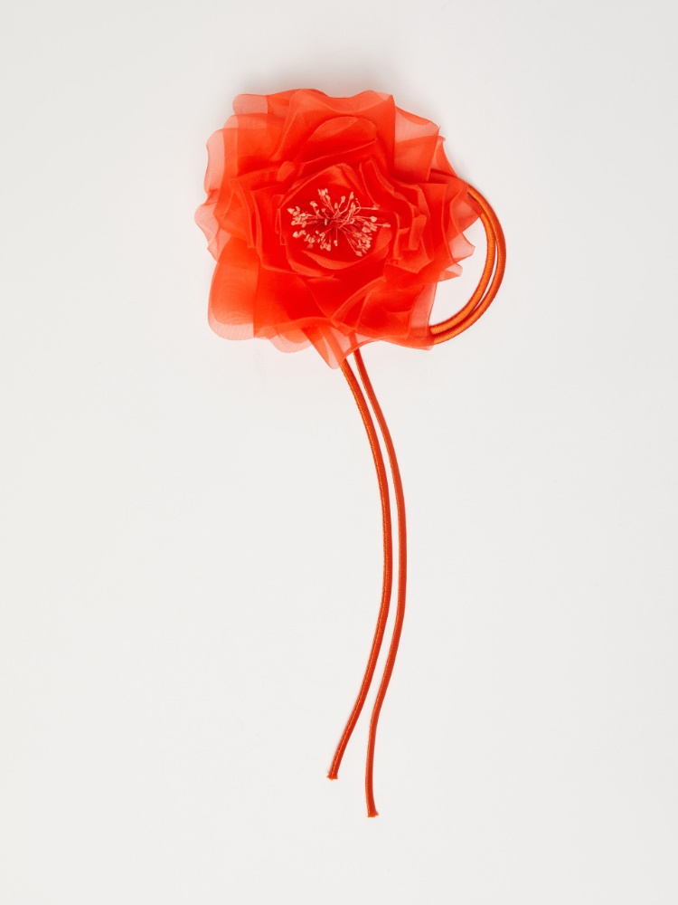 Blumenbrosche aus Seide - KORALLE - Max Mara