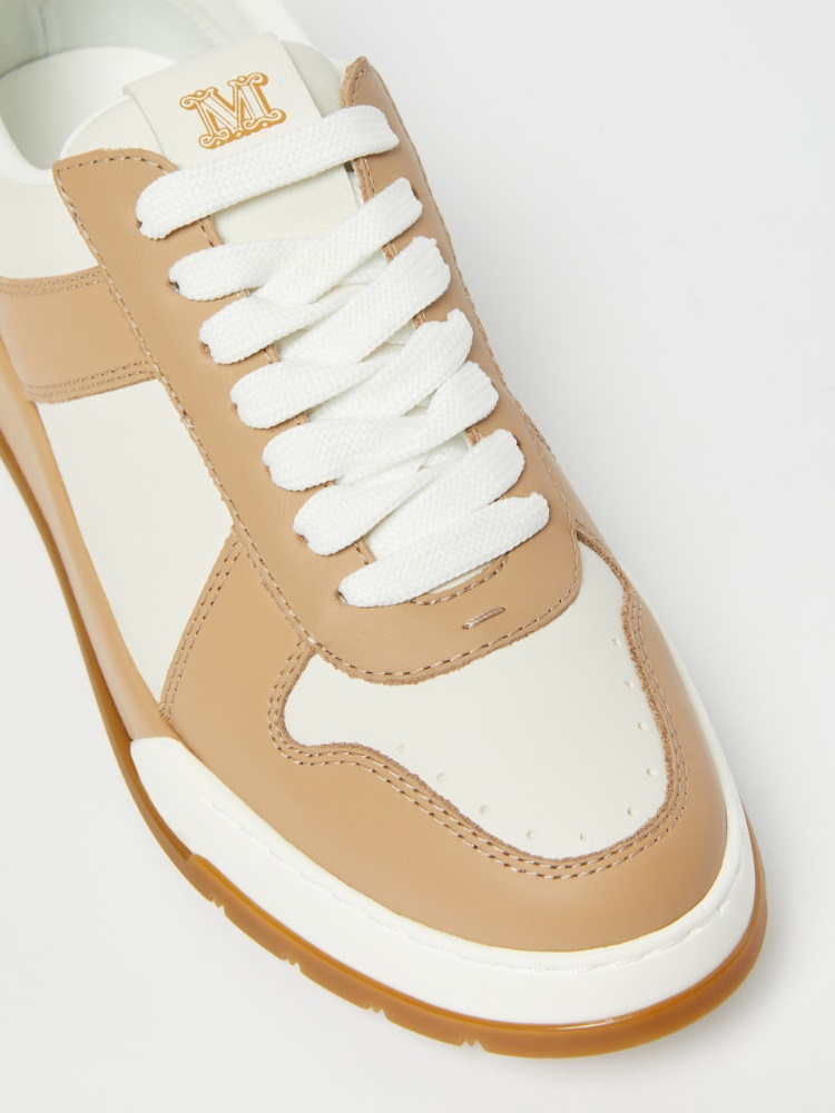 MaxMara Sale CHILL ロートップレザースニーカー♪ Leather low-top trainers, white | 