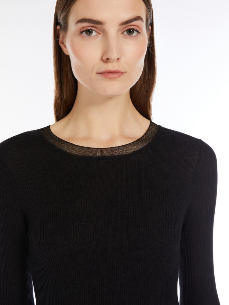 美品☆MaxMara☆最高級ライン 希少 黒タグ シルク混 薄手ニット