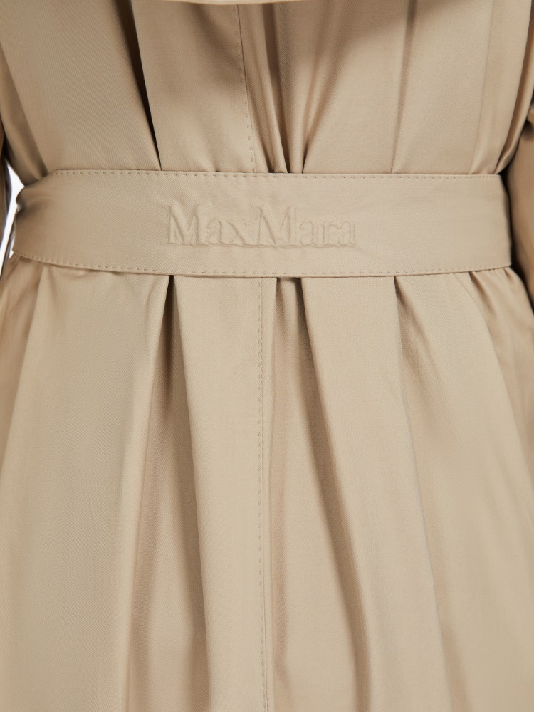 Oversized trench coat in water-repellent twill, sand