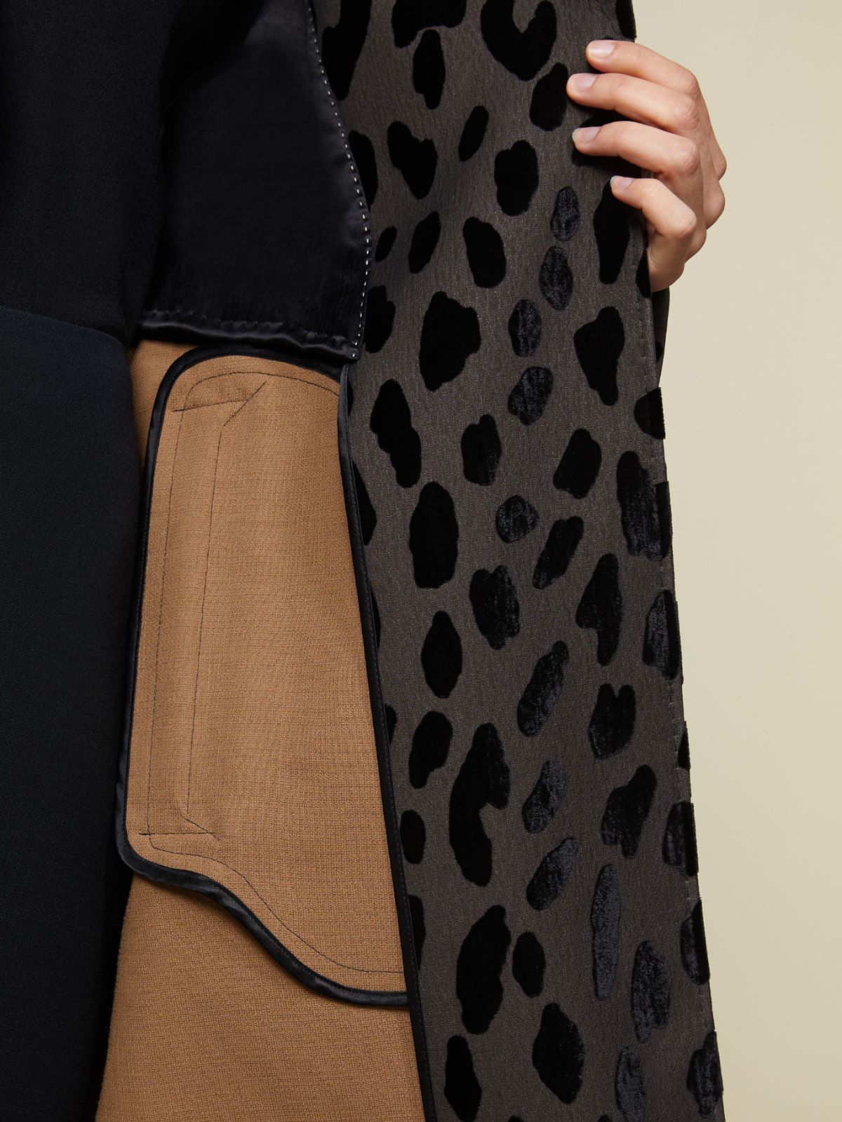 Single-breasted spotted velvet coat - BLACK - Max Mara - 11