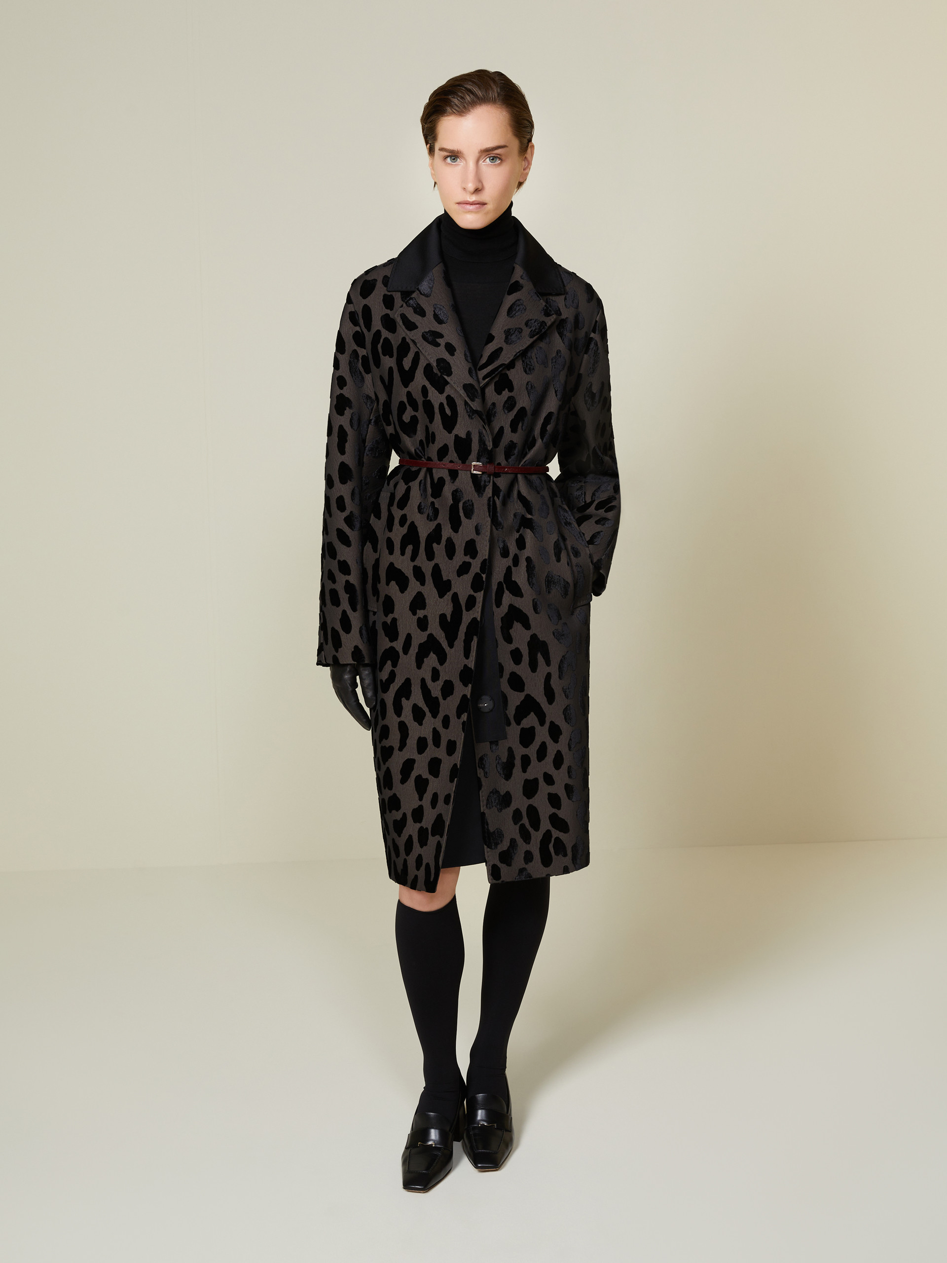 Einreihiger Mantel aus Samt mit Leopardenmuster - SCHWARZ - Max Mara