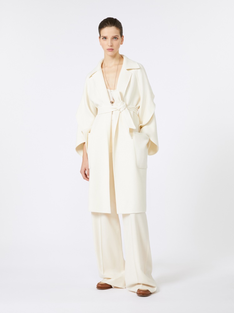 【MAX MARA】WAINER ラフィア風 クロッシュ Goose down jacket | Max Mara