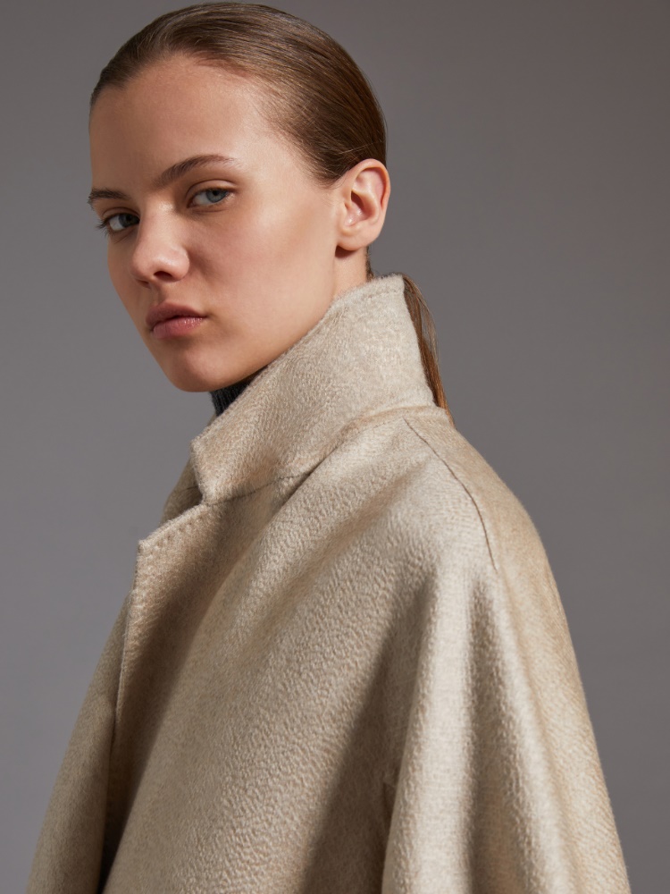 コート Max Mara FW25 Coats (2521016051 LUDMILLA032) Ludmilla, the Women's Cashmere Coat | Max Mara