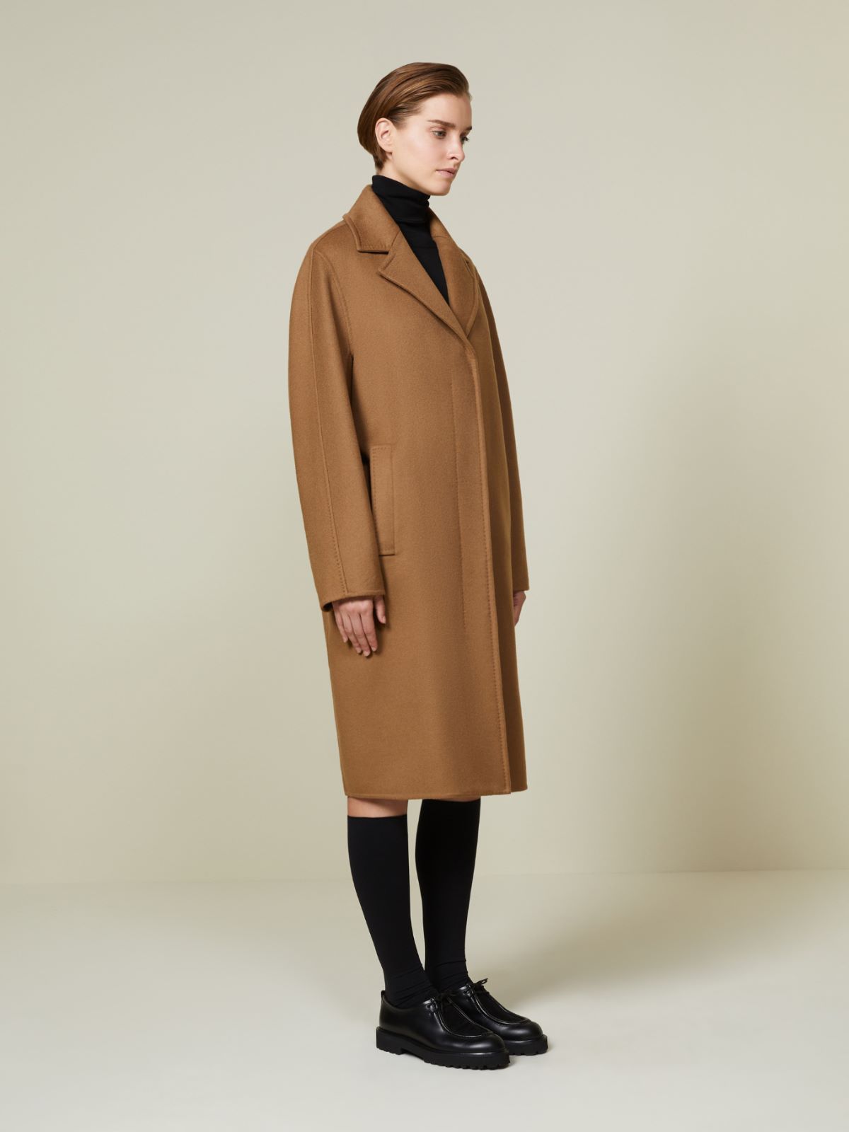 Płaszcz midi z kaszmiru z matowym wykończeniem - WIELBŁĄDZI - Max Mara - 2