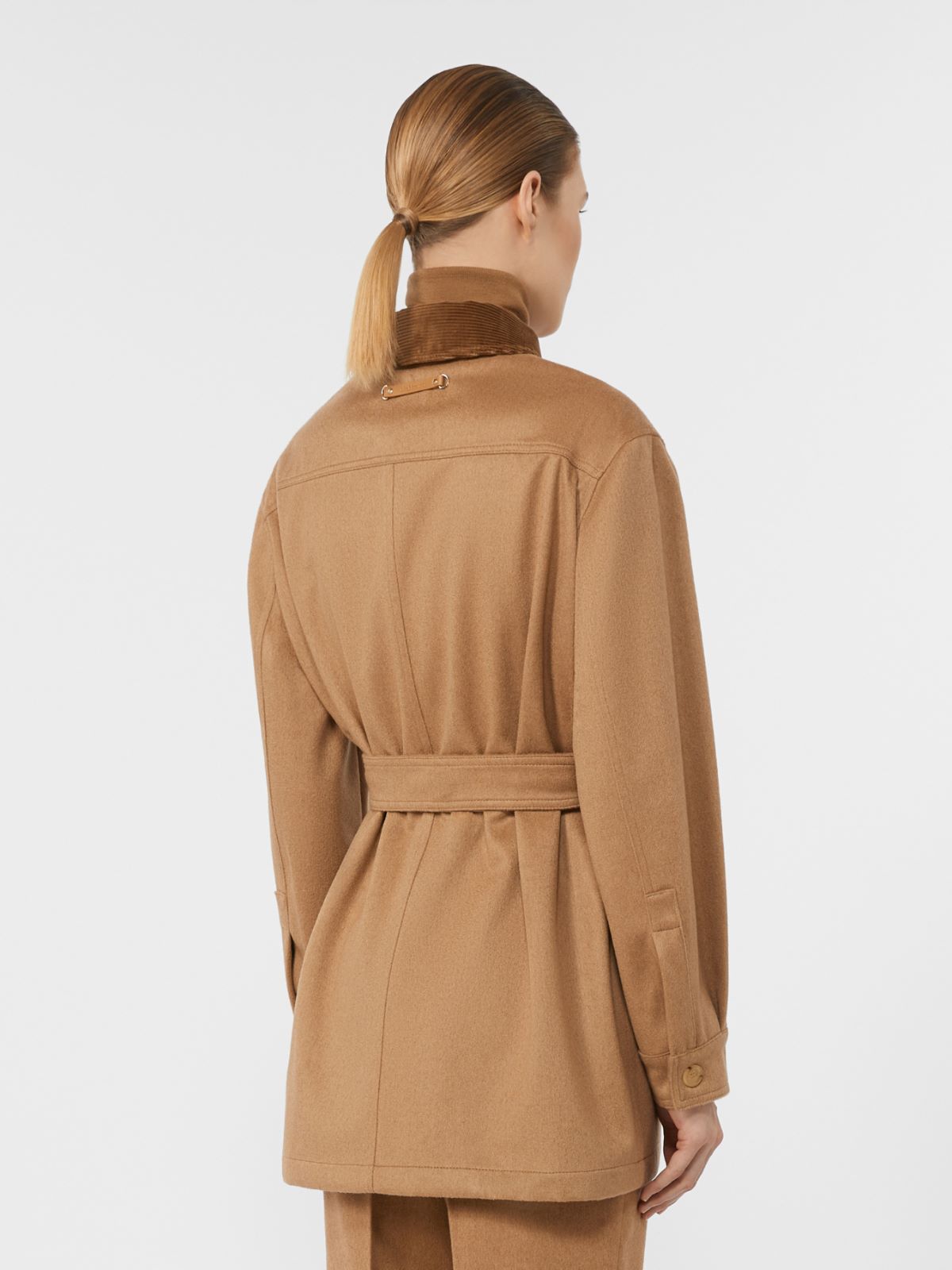 Krótka kurtka w kolorze camel z wodoodporną powłoką - WIELBŁĄDZI - Max Mara - 3