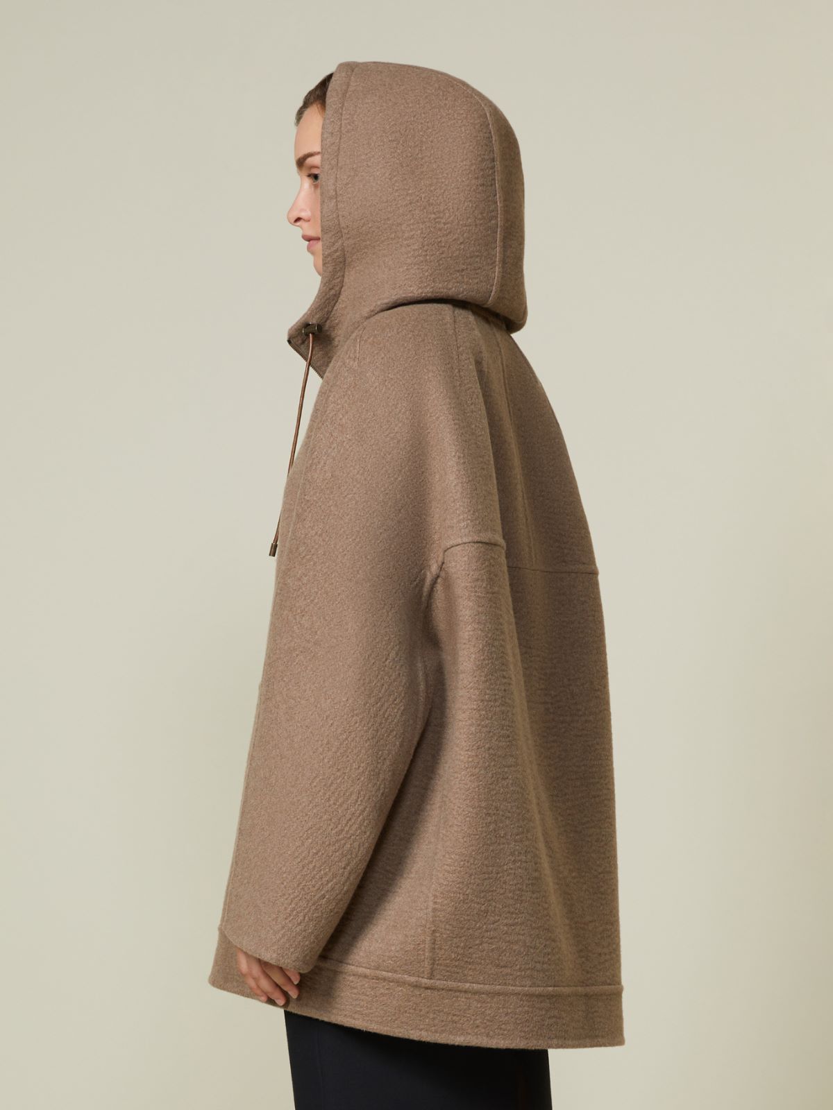 Bluzka typu blouson z dwuwarstwowego kaszmiru z kapturem - BEŻOWY GOŁĘBI - Max Mara - 3