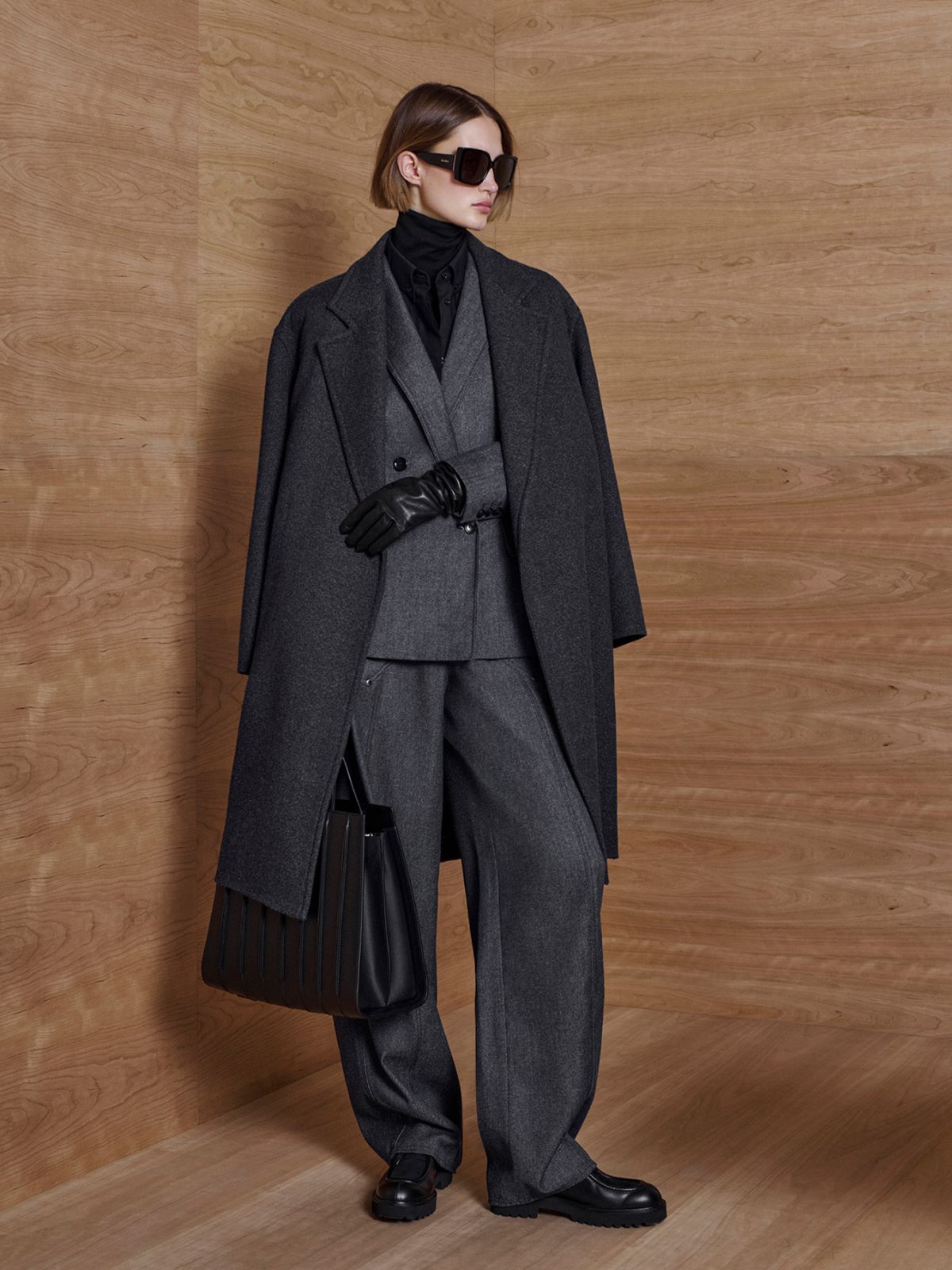 ★新品級 マックスマーラ ロング大きめ春セーター ヴァージンウール❤︎黒 L XL Collection Max Mara 送料無料|マックスマーラ公式サイト