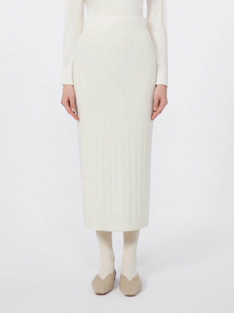  - Max Mara