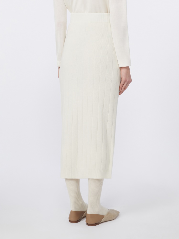  - Max Mara