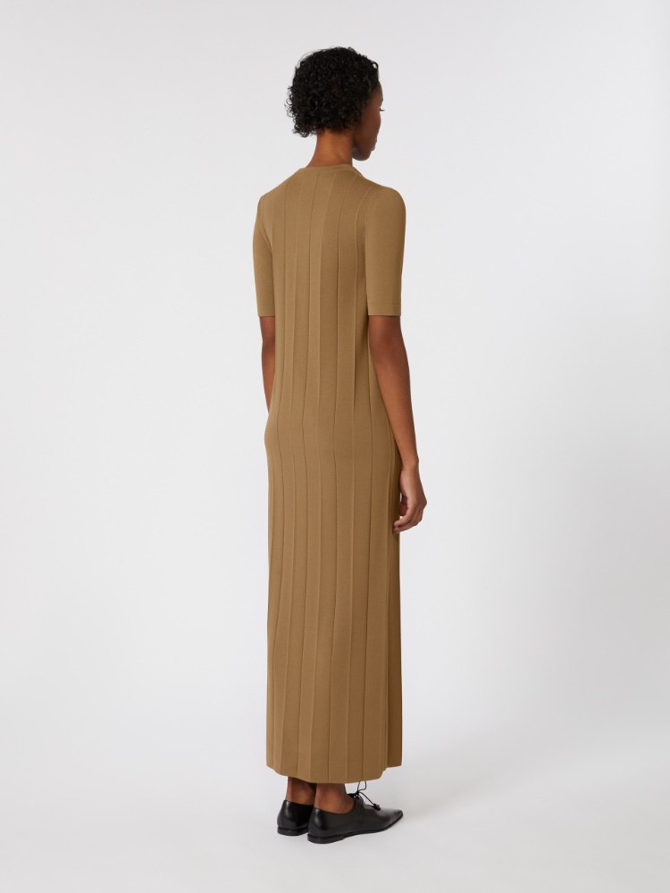  - Max Mara