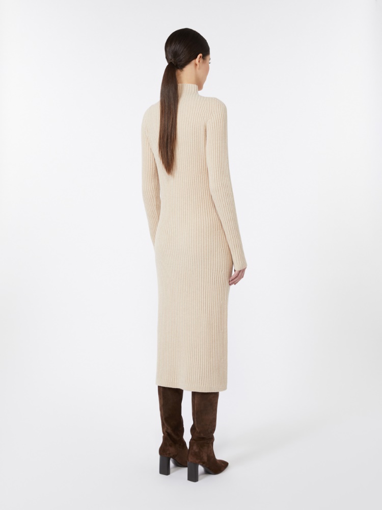  - Max Mara
