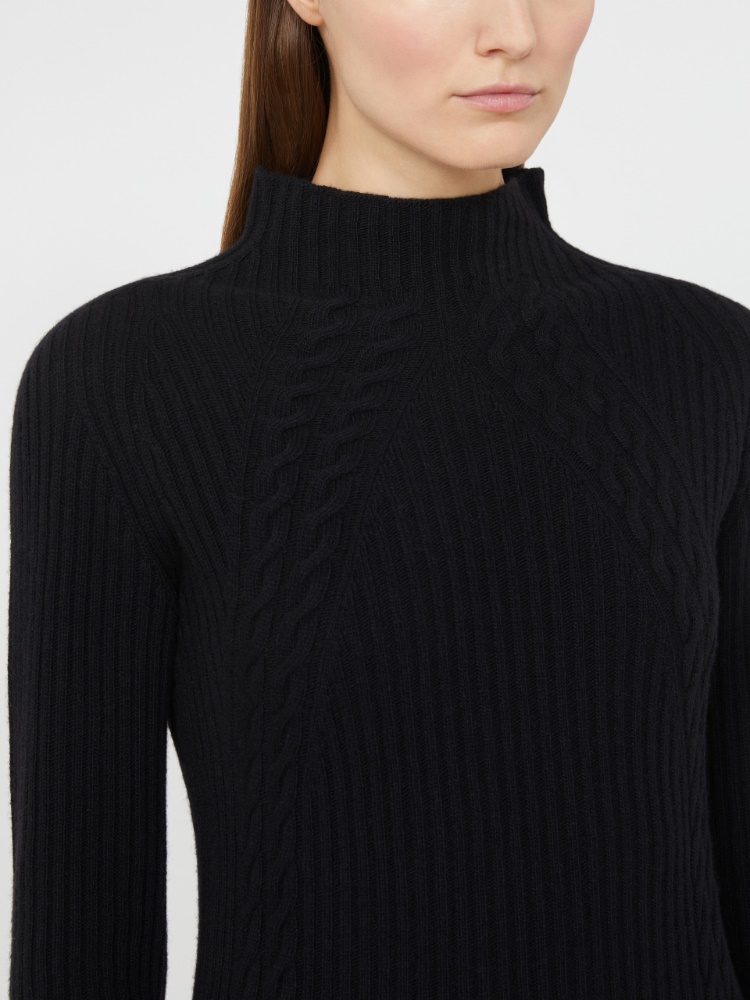  - Max Mara