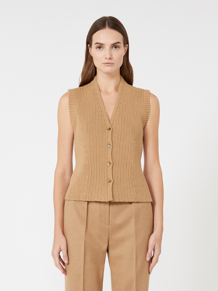  - Max Mara