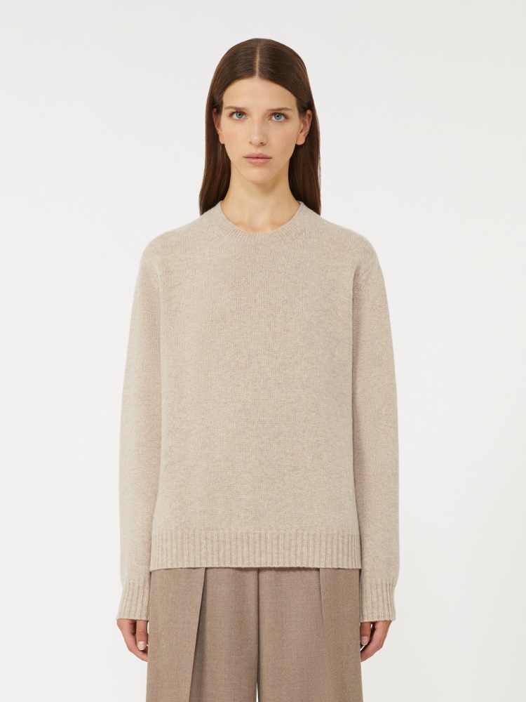 - Maxmara