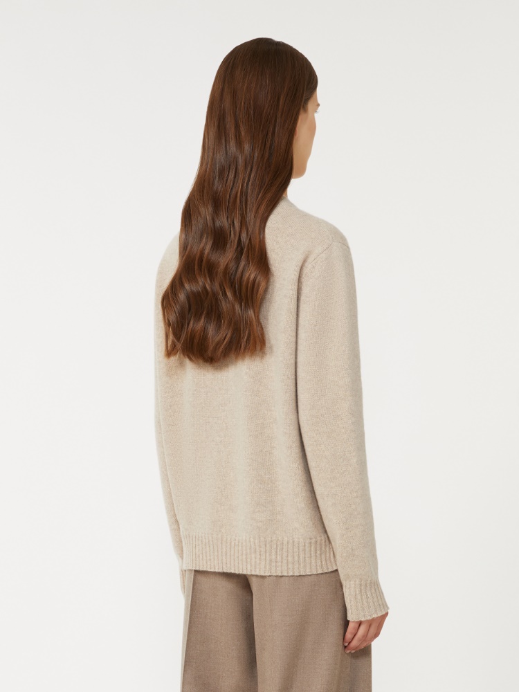 - Maxmara