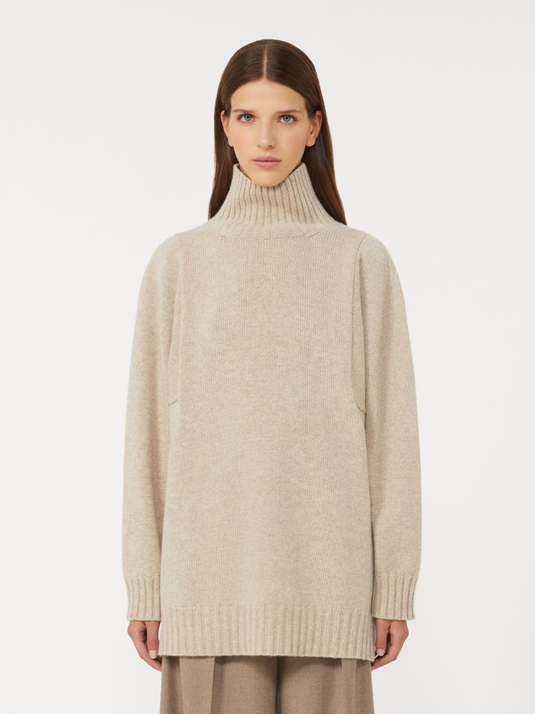 - Max Mara