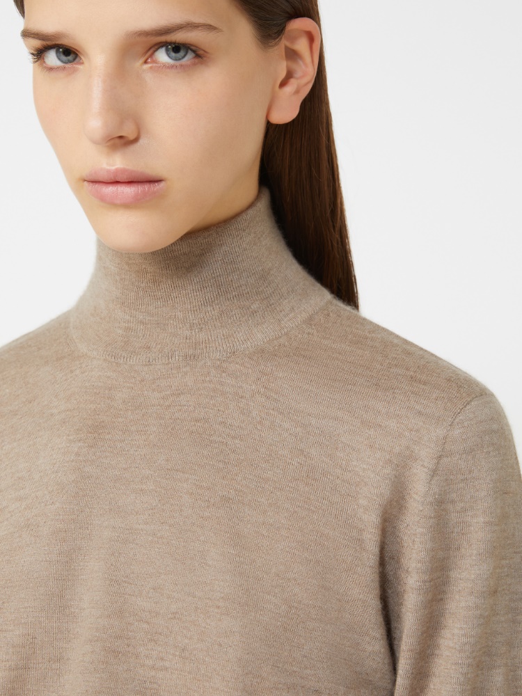  - Max Mara