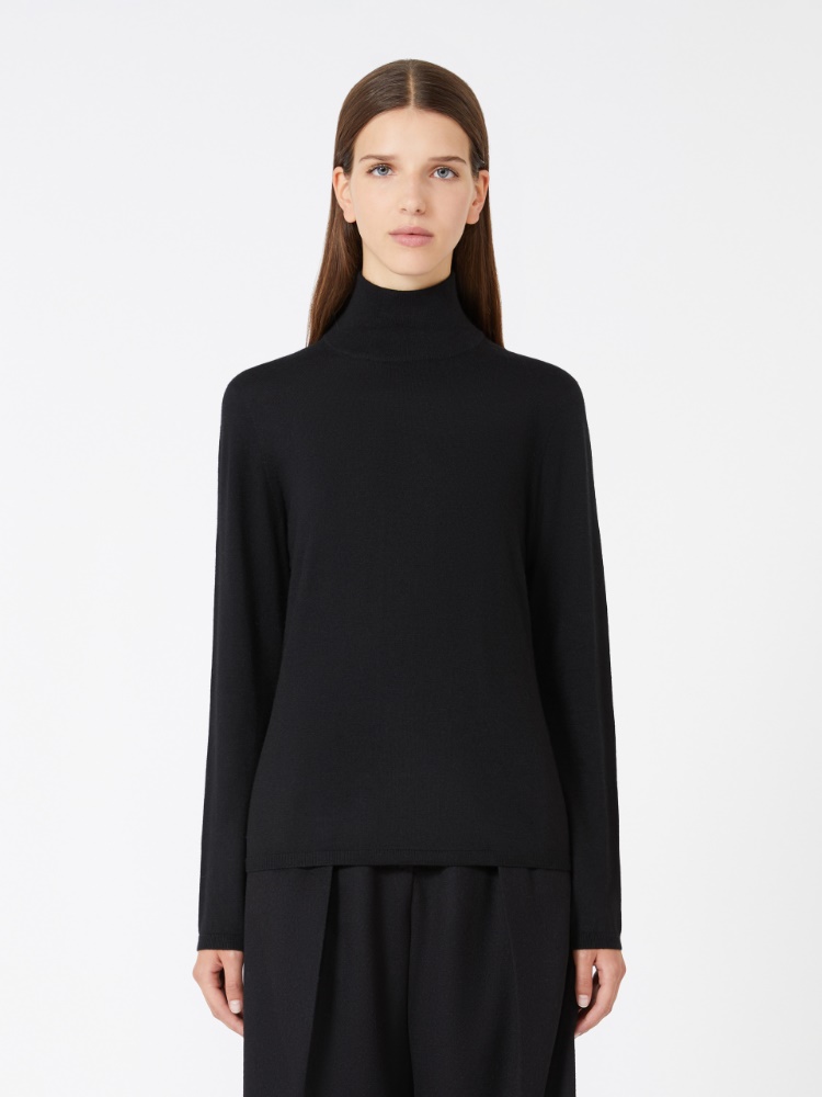  - Max Mara