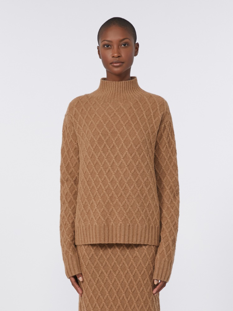  - Max Mara