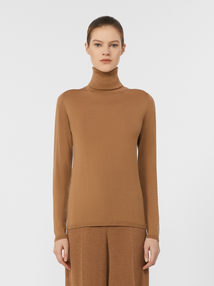  - Max Mara