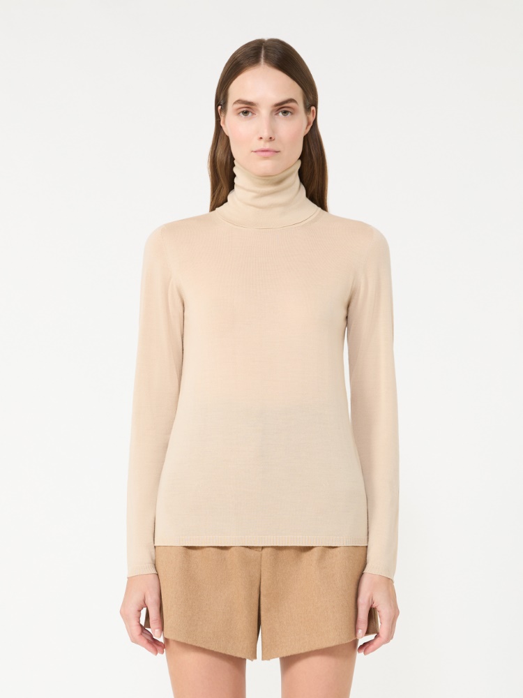  - Max Mara