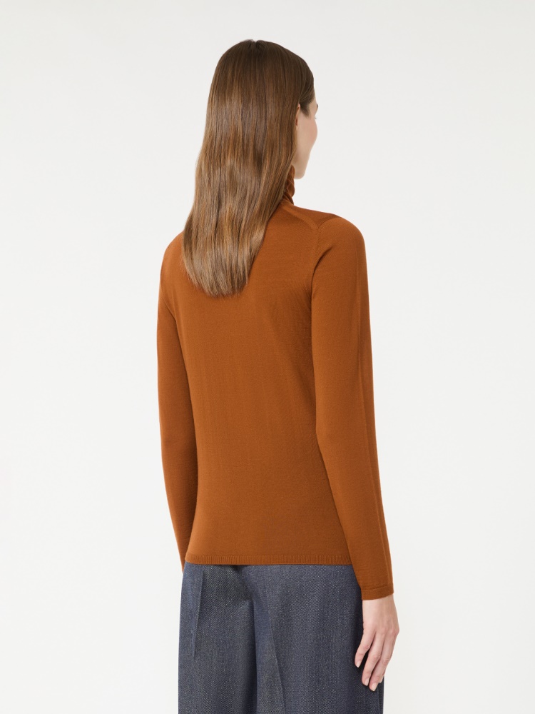  - Max Mara