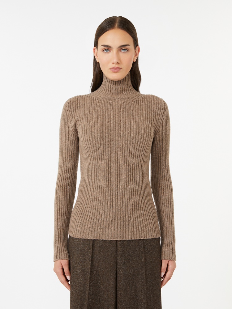  - Max Mara