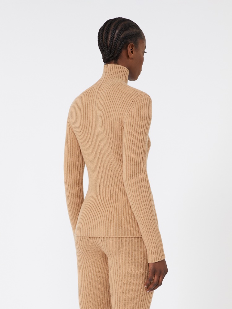  - Max Mara