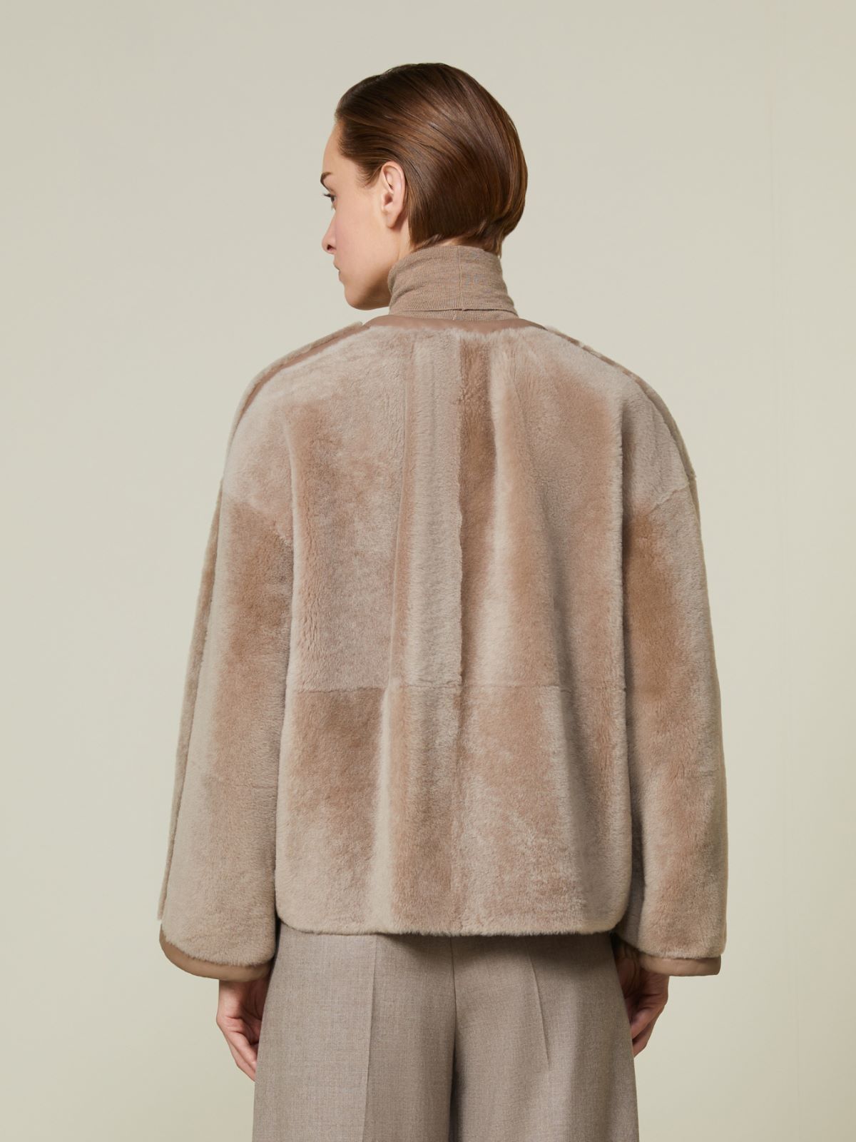Dzianinowy płaszcz z kożuszkiem - BEŻOWY - Max Mara - 3