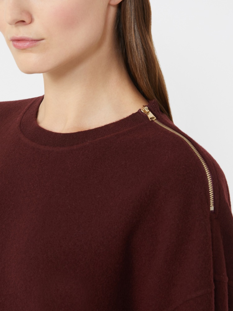 - Maxmara