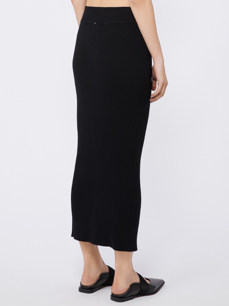  - Max Mara