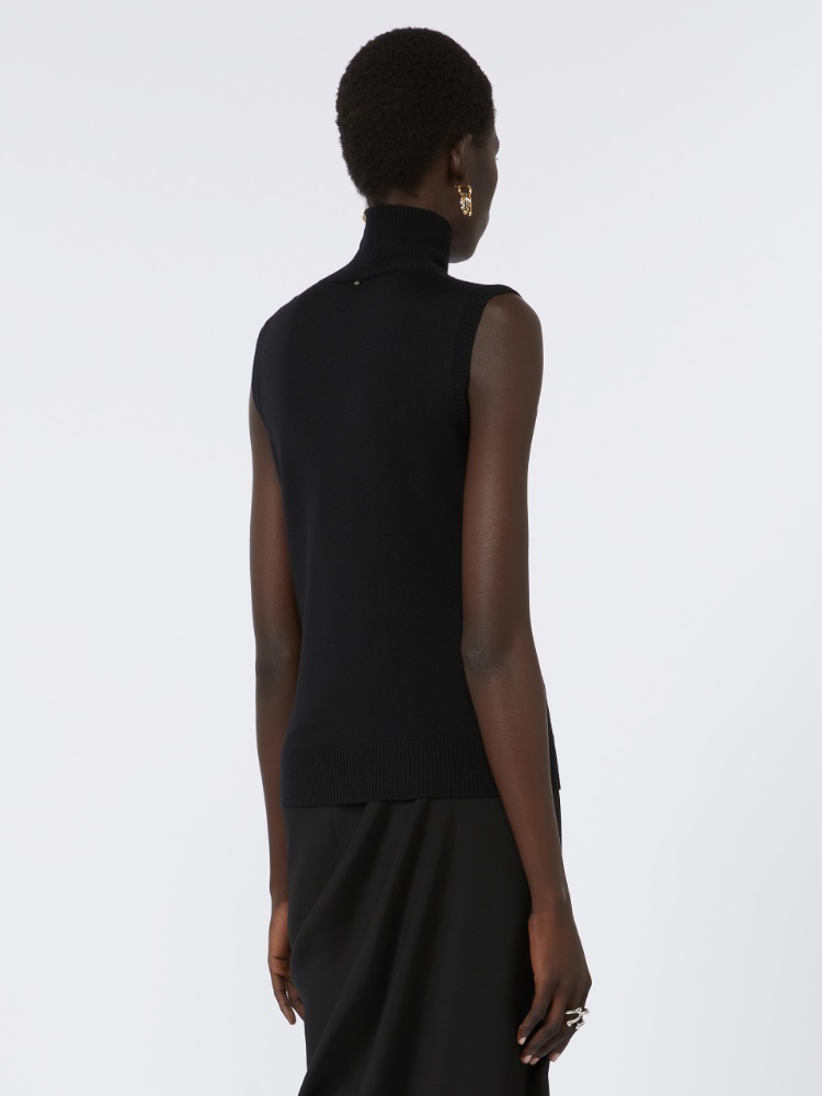  - Max Mara