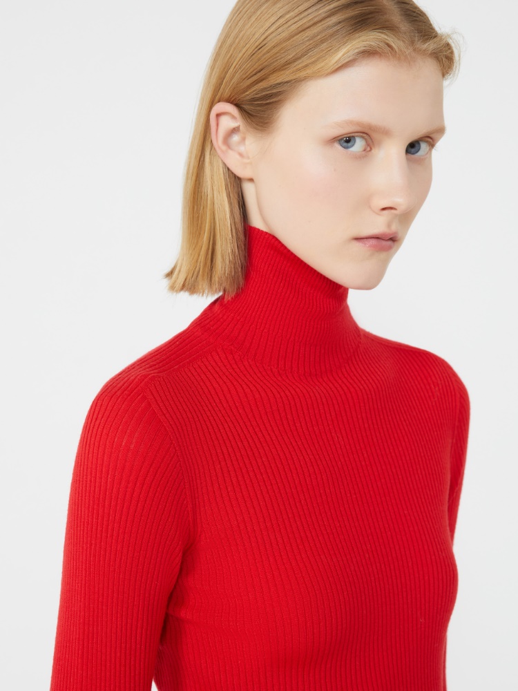 - Maxmara