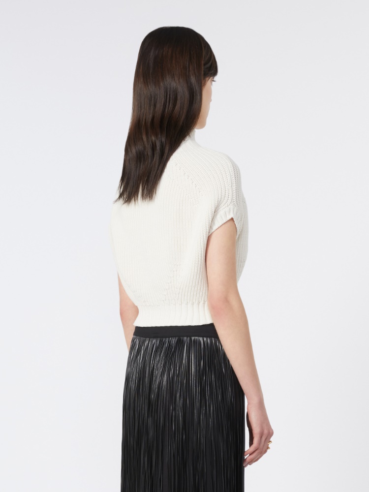  - Max Mara