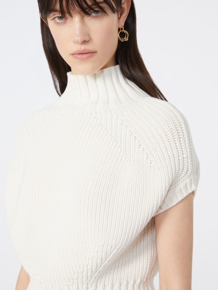  - Max Mara