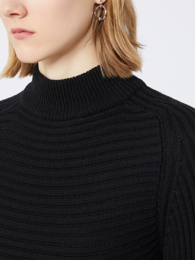  - Max Mara