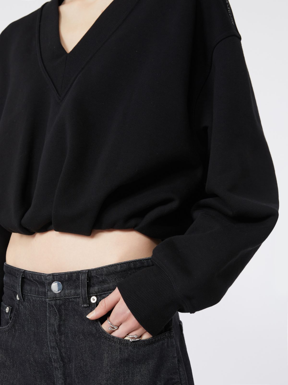 Krótka bluza z dekoltem w serek - CZARNY - Max Mara - 11